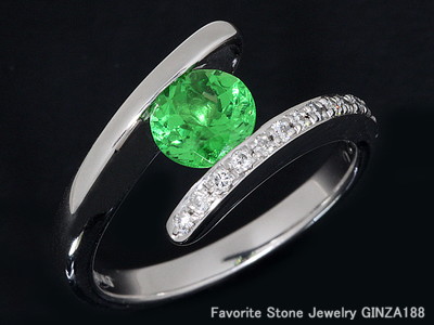 Tsavorite (Green Grossular Garnet) 0.95ct Ring