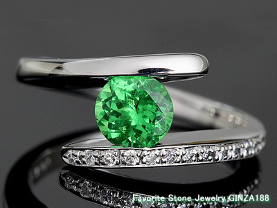 Tsavorite (Green Grossular Garnet) 0.95ct Ring